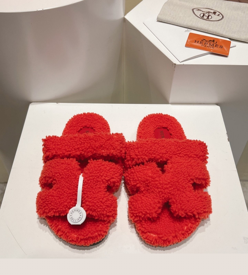 H**mes slippers